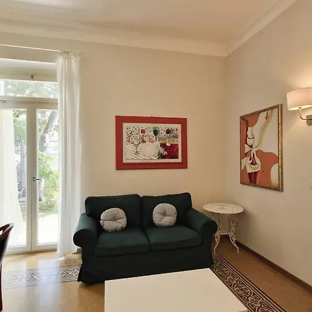 Charme & Garden Apartment La Spezia