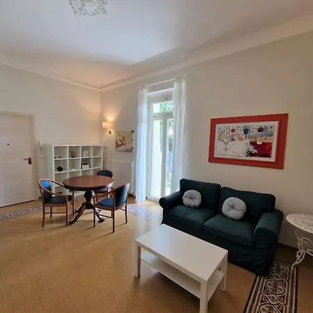 Apartment Charme & Garden