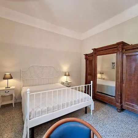 Charme & Garden Apartment